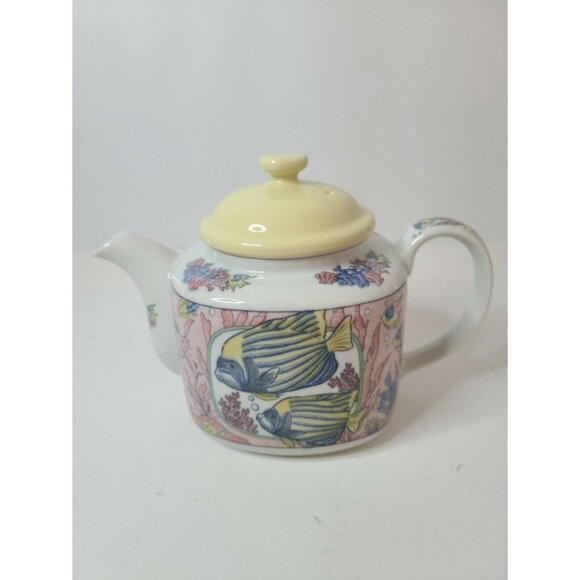 TAKAHASHI Fish Themed Teapot Hand Decorated 6×4 in - Picture 2 of 9